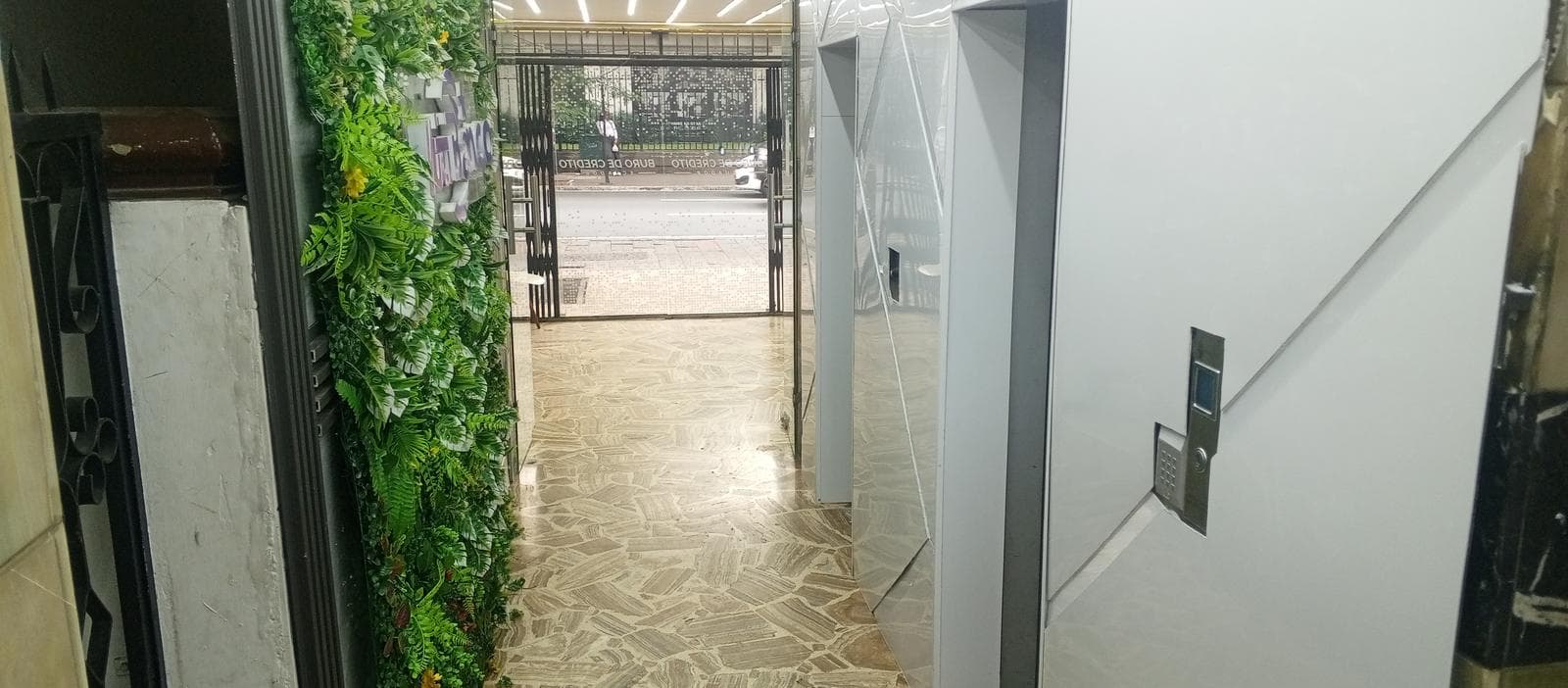 Bodega en Centro de Guayaquil - 1