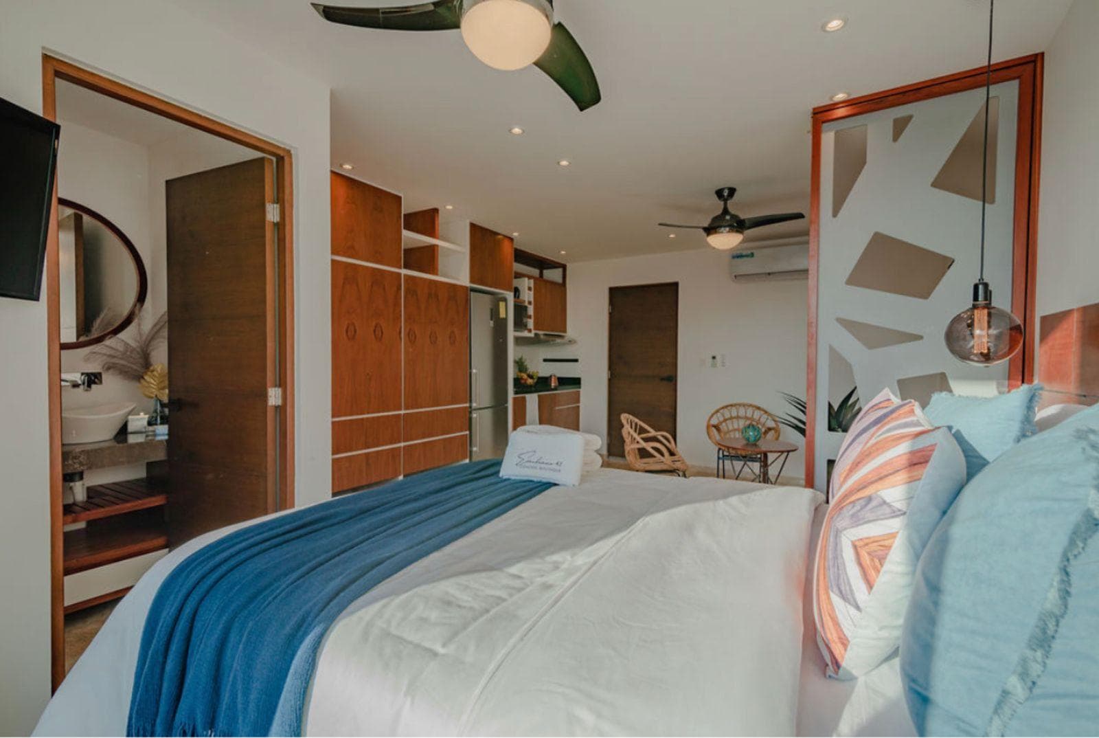 DEPARTAMENTO EN VENTA 5TA AVENIDA PLAYA DEL CARMEN - 1