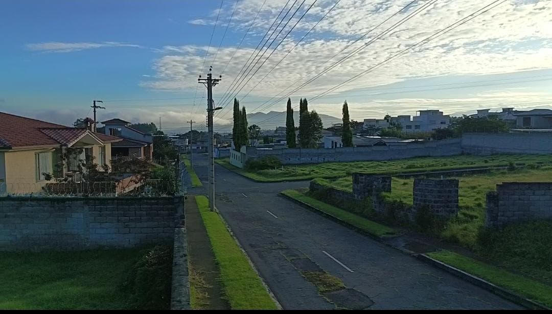 VENTA DE TERRENO DE 925 M2. EN LA BALBINA VALLE DE LOS CHILLOS - 1