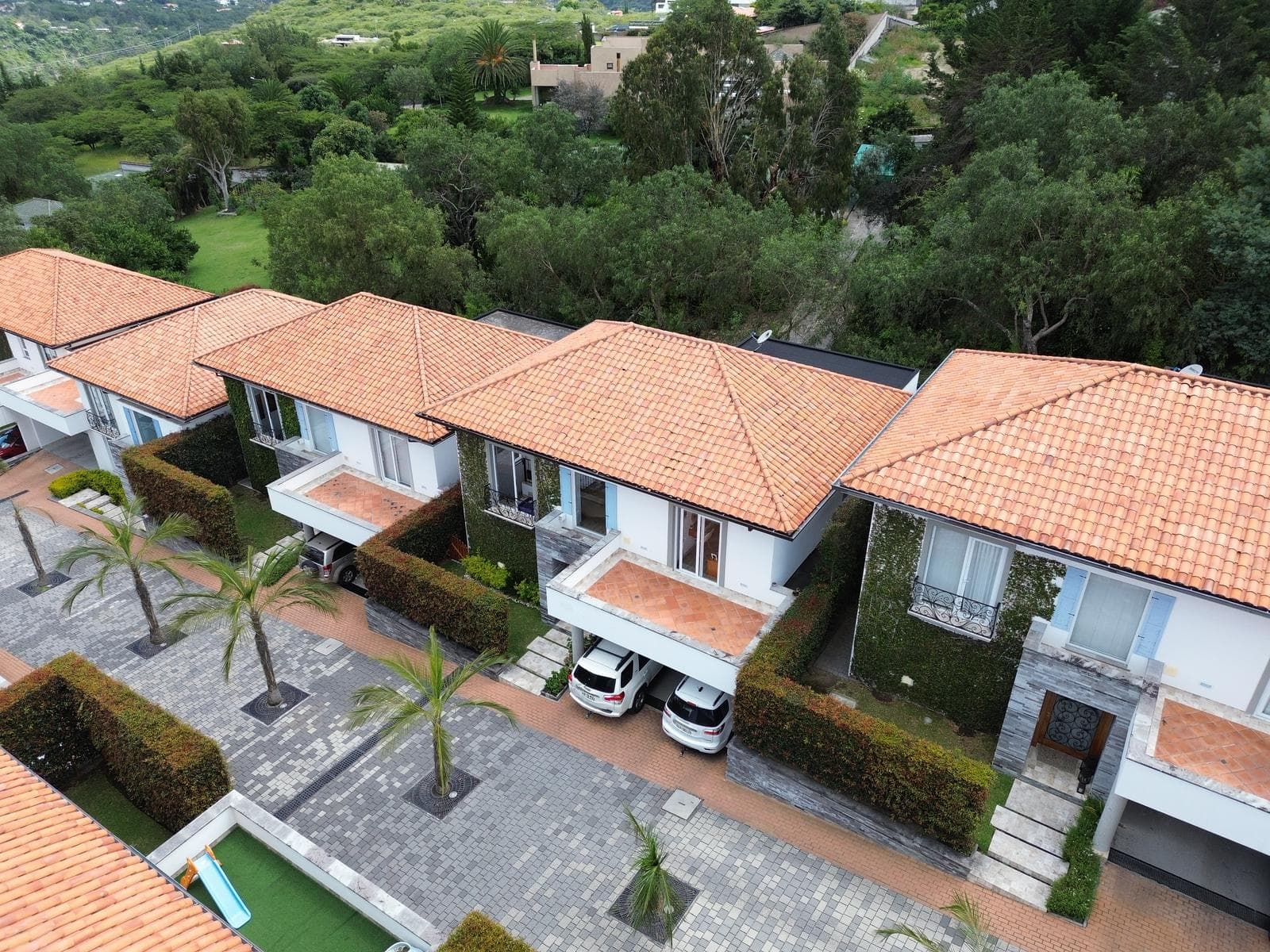 Casa de arriendo ubicada dentro de Urbanización exclusiva y Segura, Viña Alta - 1