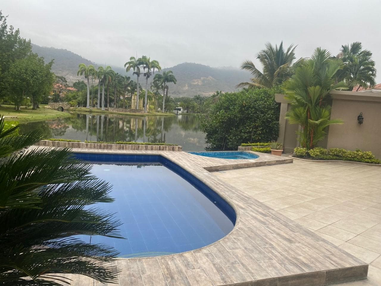 Casa en Vía a la Costa - 1