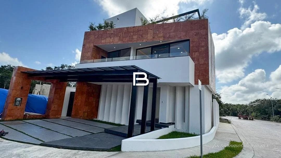 Casa en Fraccionamiento Vía Cumbres - 1