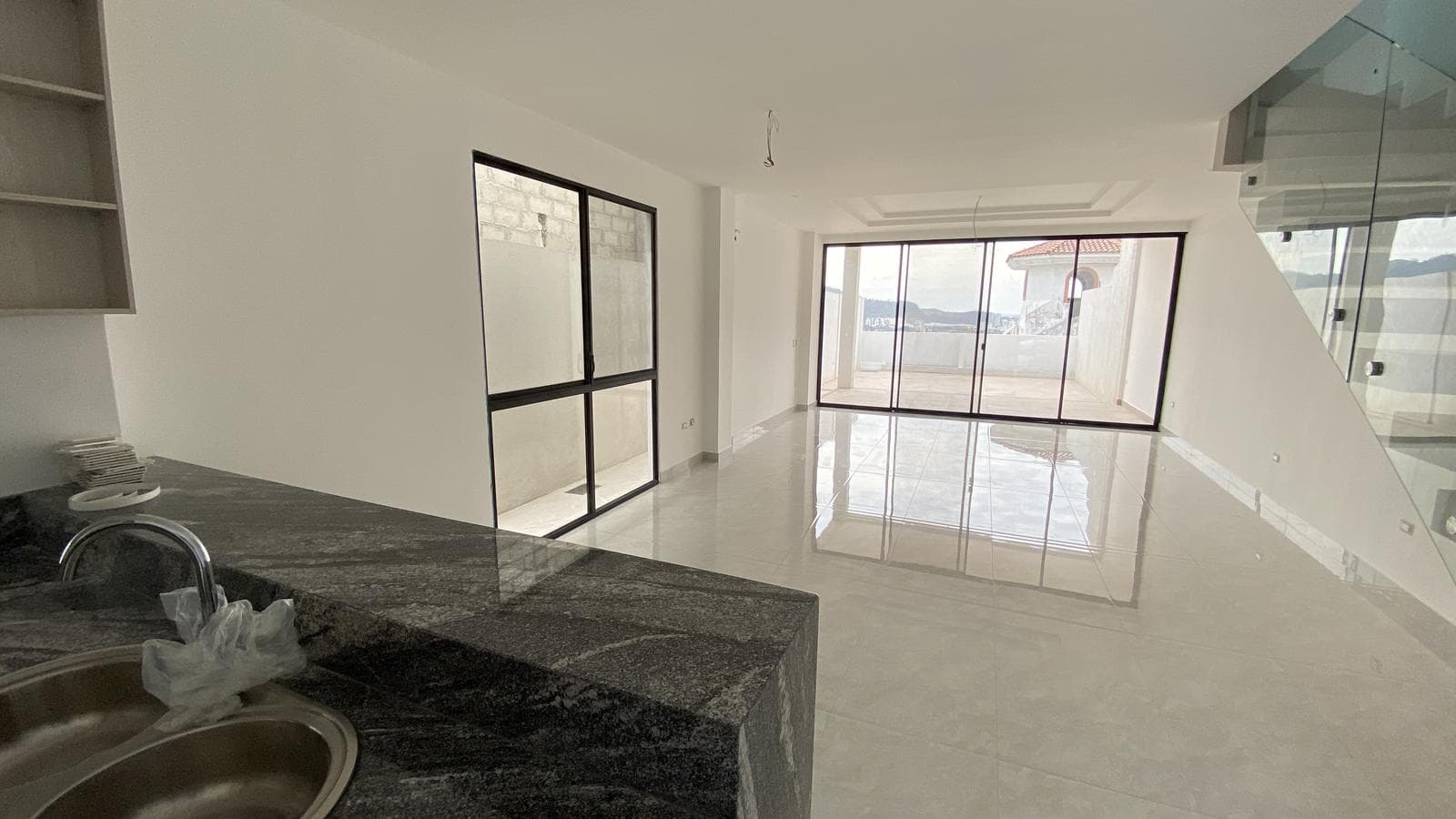 Venta de Casas por Estrenar en Los Ceibos, Urb. Las Cumbres V.B. - 1