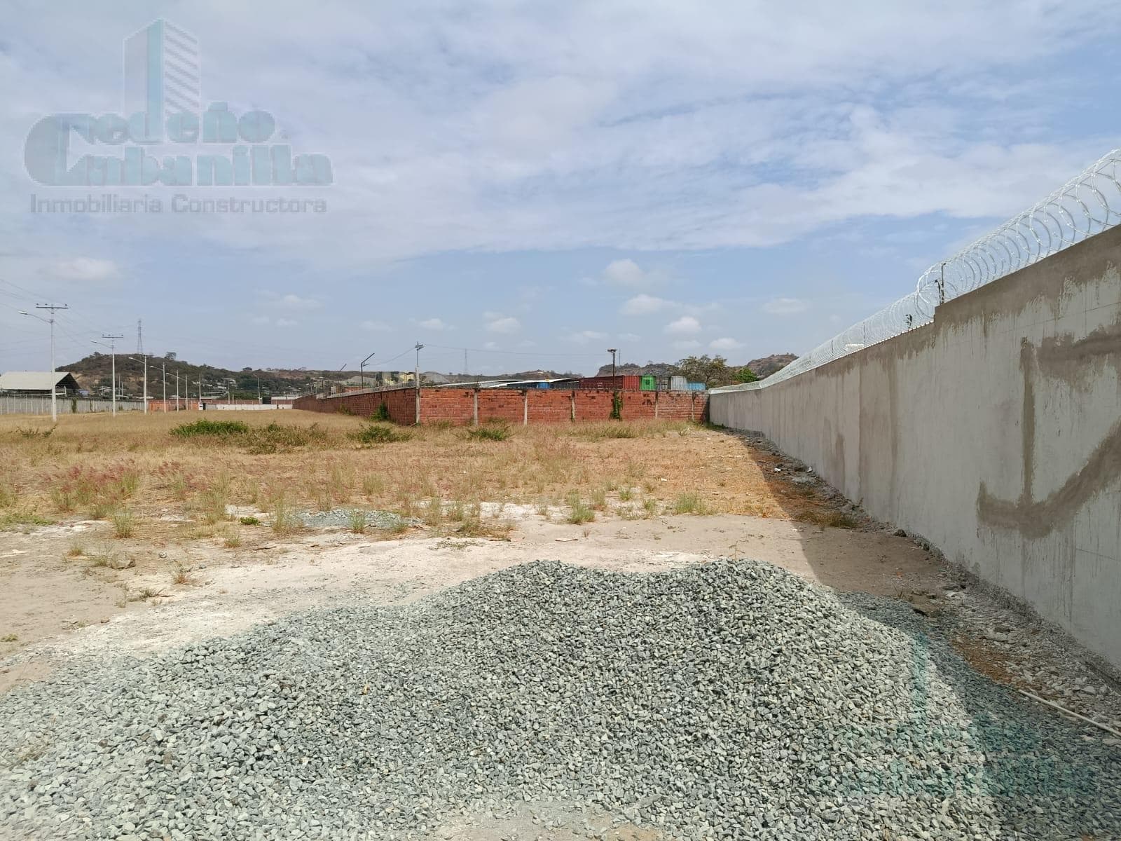 VENTA DE TERRENO DE 5.638 M2 USO COMERCIAL/INDUSTRIAL PETRILLO - 1