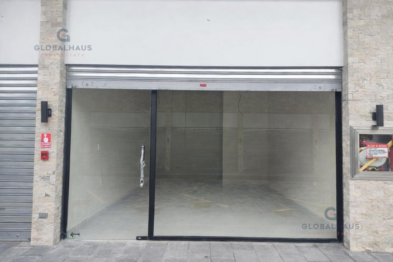 Alquiler de Local Comercial en Plaza Vienna La Joya. G.M - 1