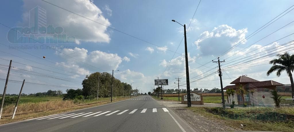 VENTA DE TERRENO COMERCIAL EN VIA PRINCIPAL DE QUEVEDO A 3 CALLES MANZANERO - 1