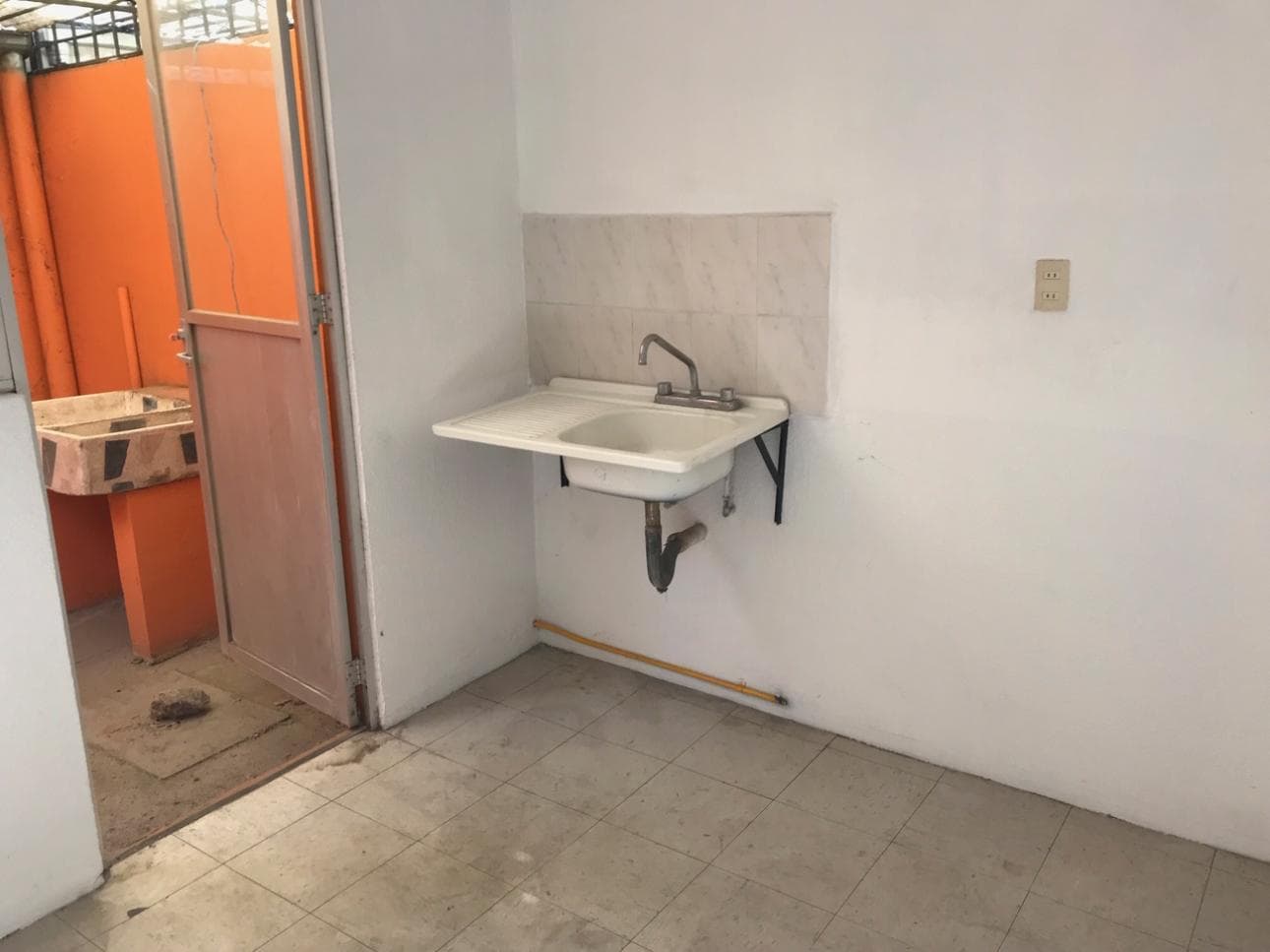 CASA EN VENTA UBICADA EN RINCONADA SAN FELIPE, COACALCO. - 1