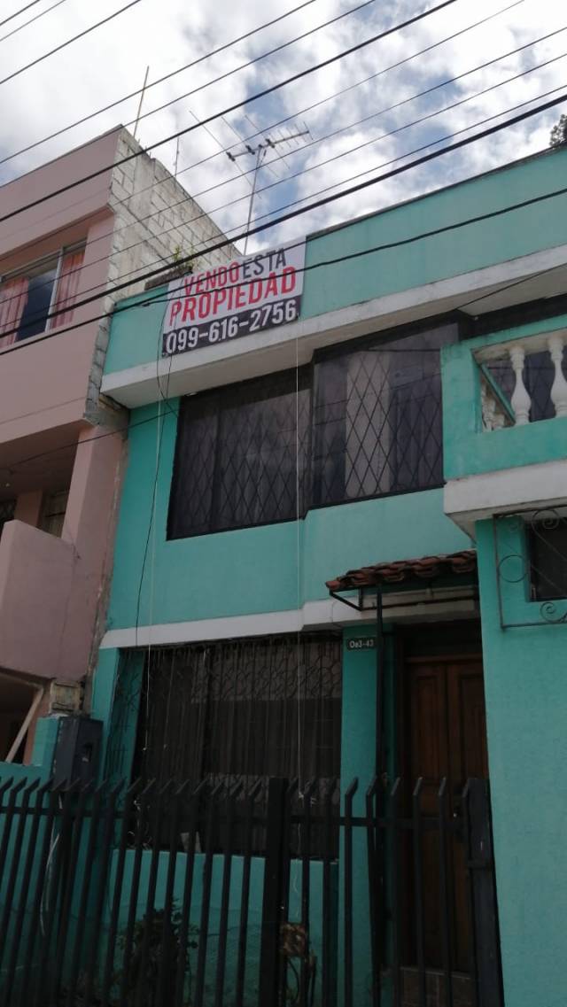 VENDO CASA  EN CARCELEN