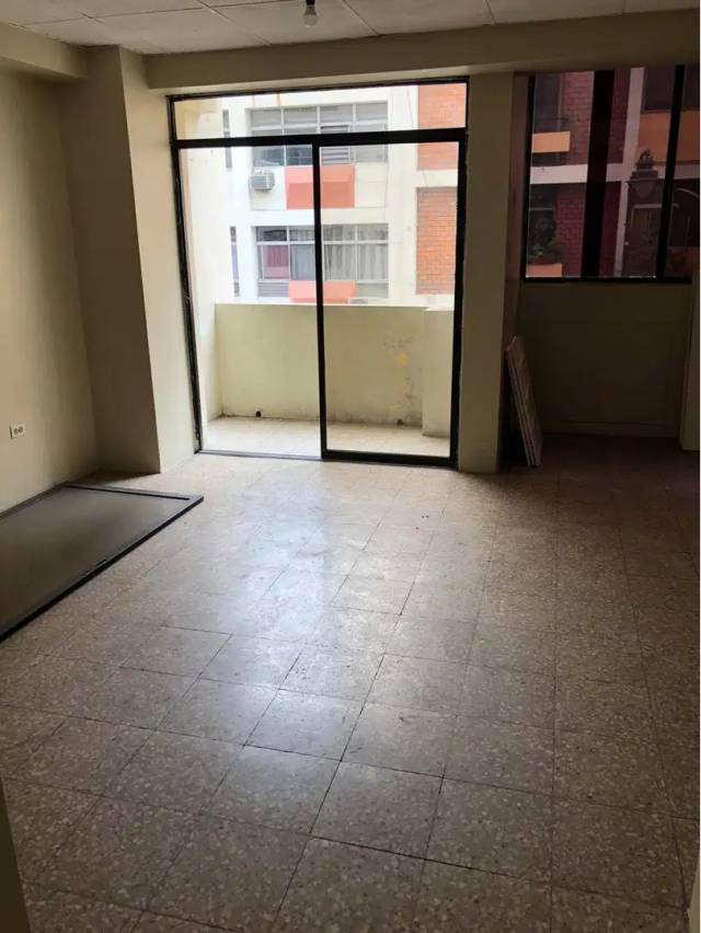 Alquilo Departamentos en Edificio del Centro de Gye (Para vivienda)