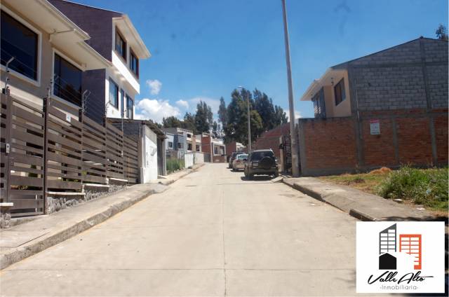 TERRENO RESIDENCIAL EN ZONA URBANA EN RACAR.