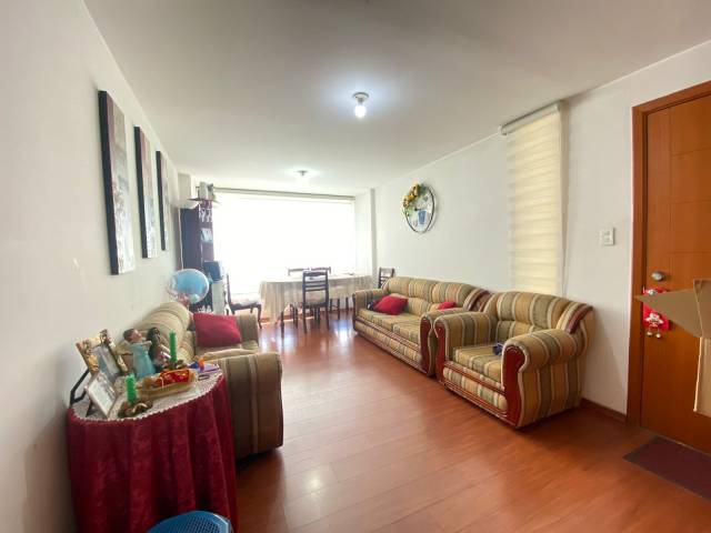 Departamento de venta frente hospital IESS San Francisco