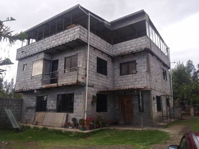 Se vende casa en construccion con terreno