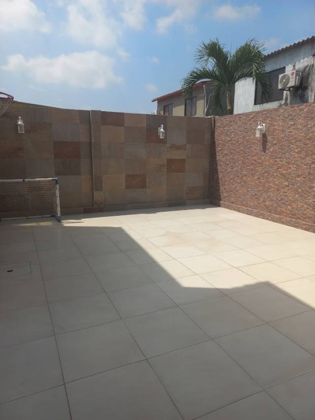 Se vende Moderna casa en VILLA CLUB etapa HERMES - 5