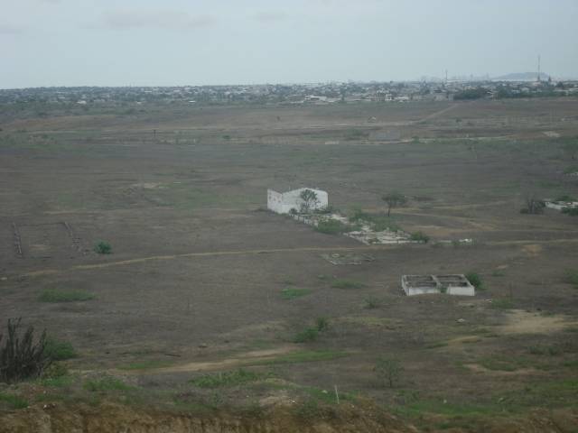 Vendo excelente terreno para proyecto urbanístico diez minuta de la playa