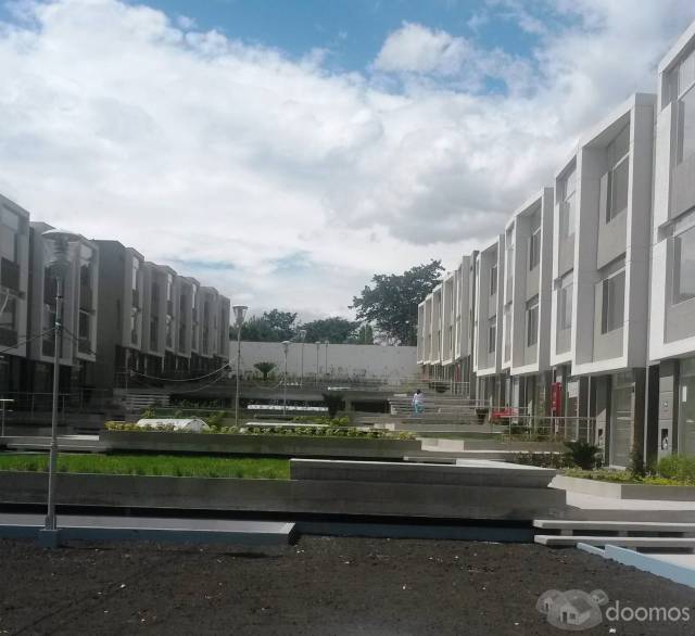 Casas nuevas en Tumbaco - Jardin Americano