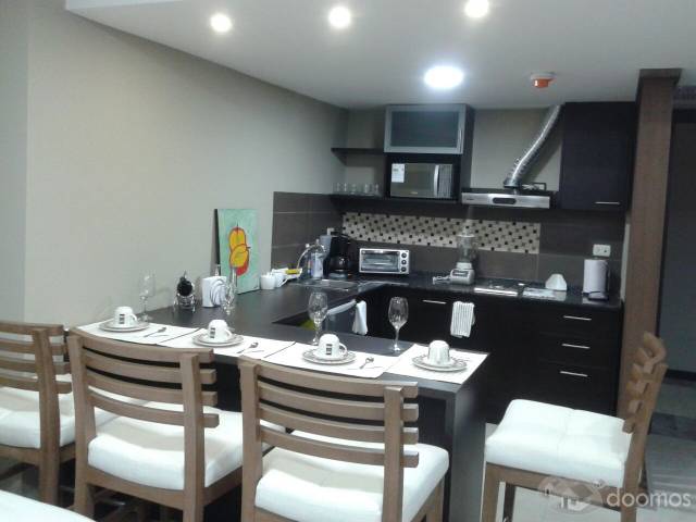 ALQUILO SUITE AMOBLADA Y CON PARQUEO PUERTO SANTA ANA TORRES BELLINI $1.000,00 MENSUALES