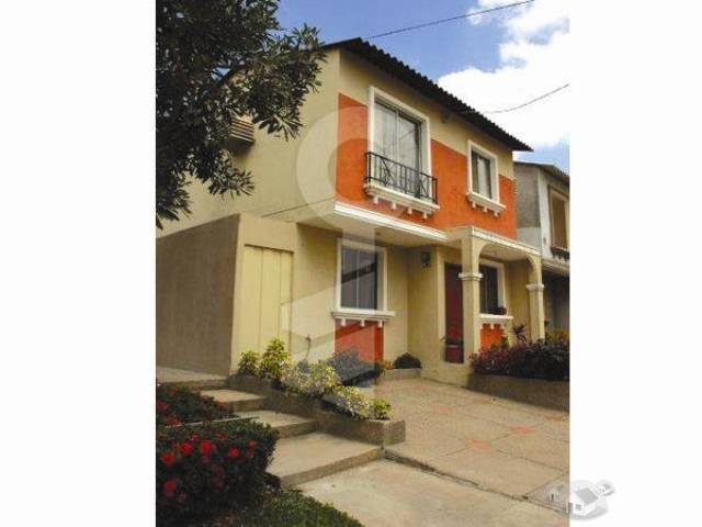 VENDO VILLA CON LOCAL COMERCIAL URBANIZACION LOMA VISTA