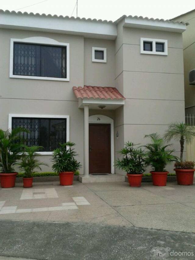 Matices - casa 4 Dormitorios + 4 WC - $ 130,000 negociable