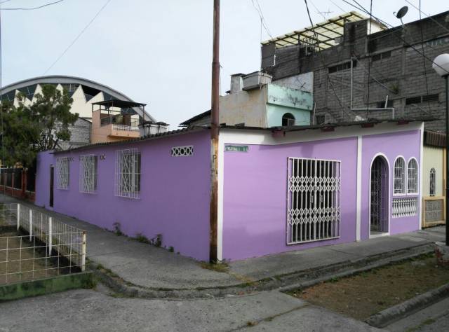 VENDO  CASA ESQUINERA PRADERA 1 EXCELENTE UBICACIÓN