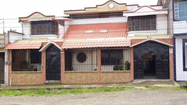 VENDO BONITA CASA EN SANTO DOMINGO