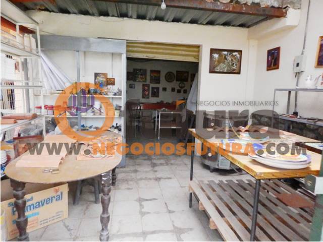 CASA COMERCIAL SECTOR “REMIGIO CRESPO” $ 120.000