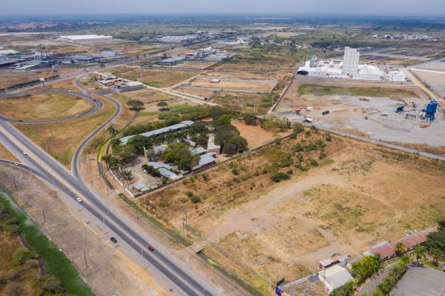 Terreno Junto A La Via Durán Yaguachi 10,000 M2 Rellenado