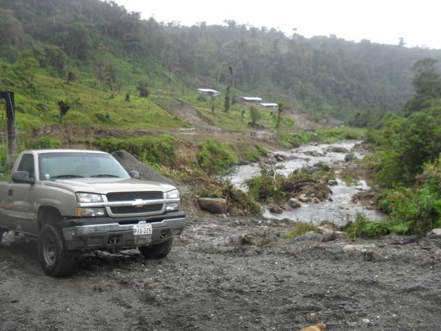 Hermosa finca de 45 hcts vendo por lotes o hectareas a $3000/hct en Rio Chontas.Cosanga-Napo, junto a via al Tena, a rio, cascadas, y bosque.