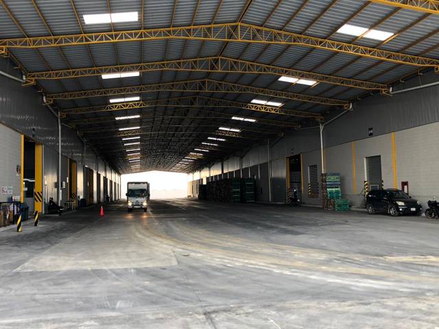 Duran estrene bodega y nave industrial de 2000 mt2